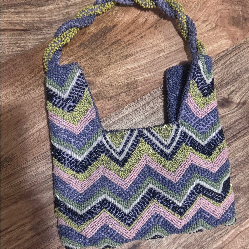 Chevron Patterned Handbag - image 3